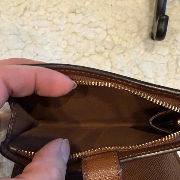 Coach tan  Wallet corner zip - Picture 7 of 9